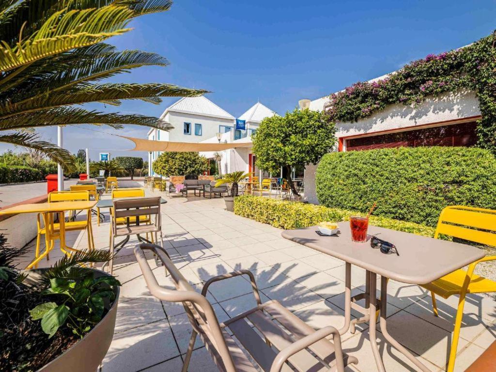 Hotel Ibis Perpignan Sud Saint Charles Exterior foto