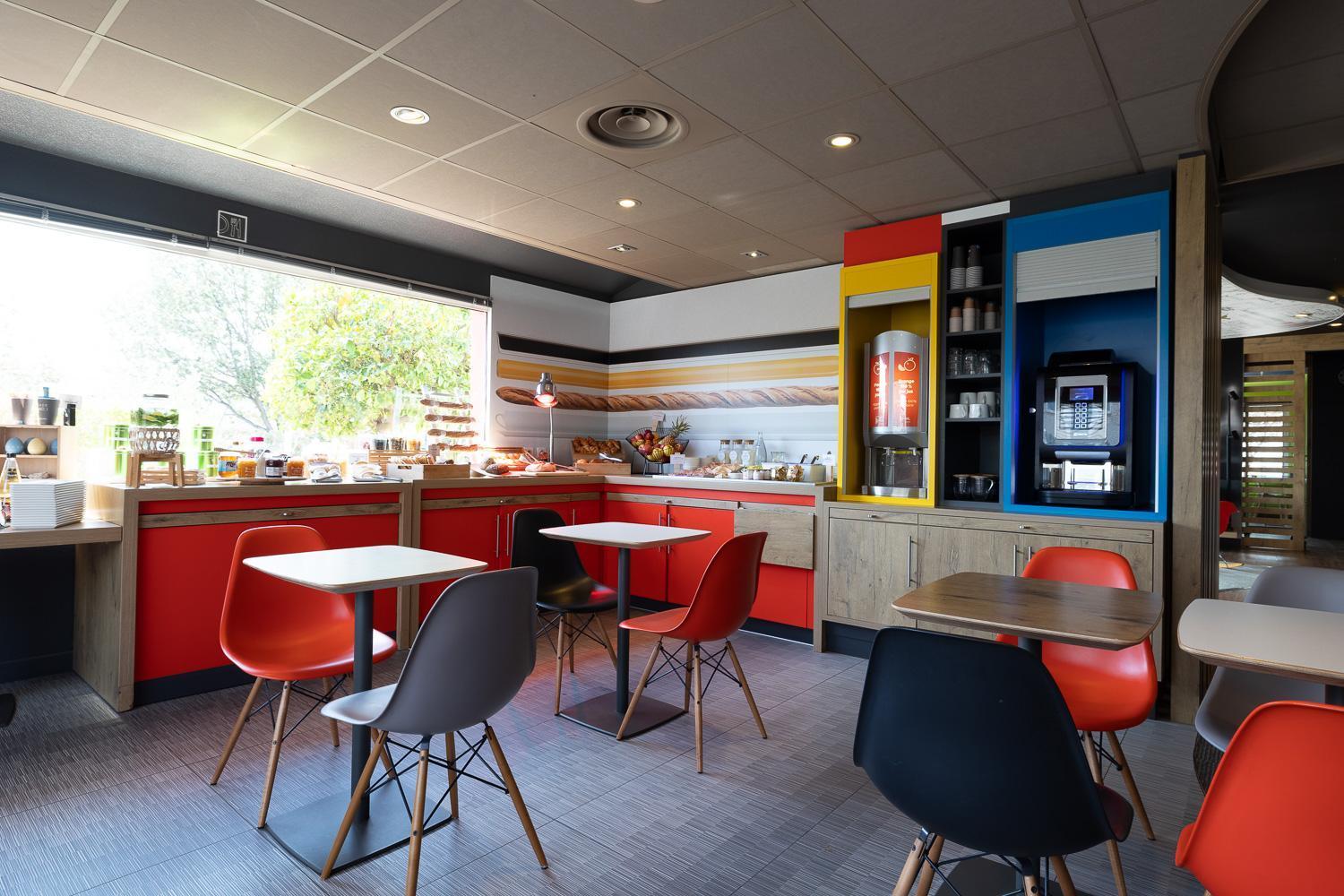 Hotel Ibis Perpignan Sud Saint Charles Exterior foto