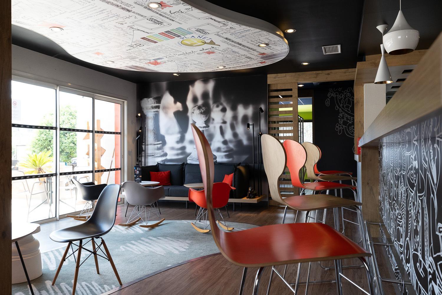 Hotel Ibis Perpignan Sud Saint Charles Exterior foto